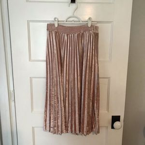 Women’s Pink Crushed Velvet Skirt